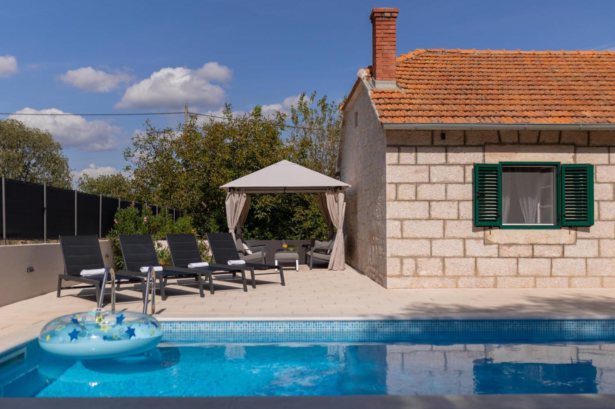 Experience Village Life - Jokini Dvori With Private Pool Pakovo Selo Buitenkant foto