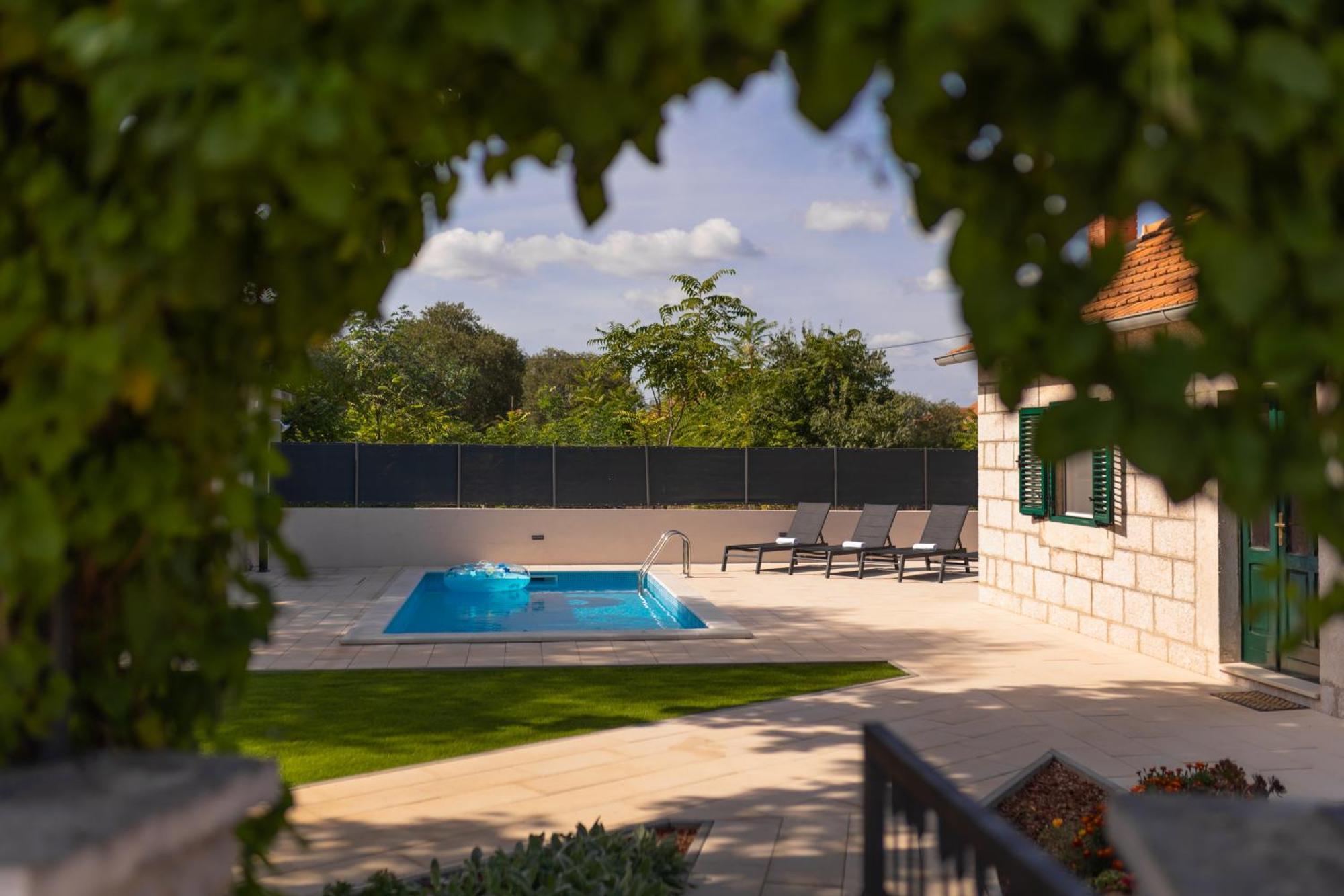 Experience Village Life - Jokini Dvori With Private Pool Pakovo Selo Buitenkant foto
