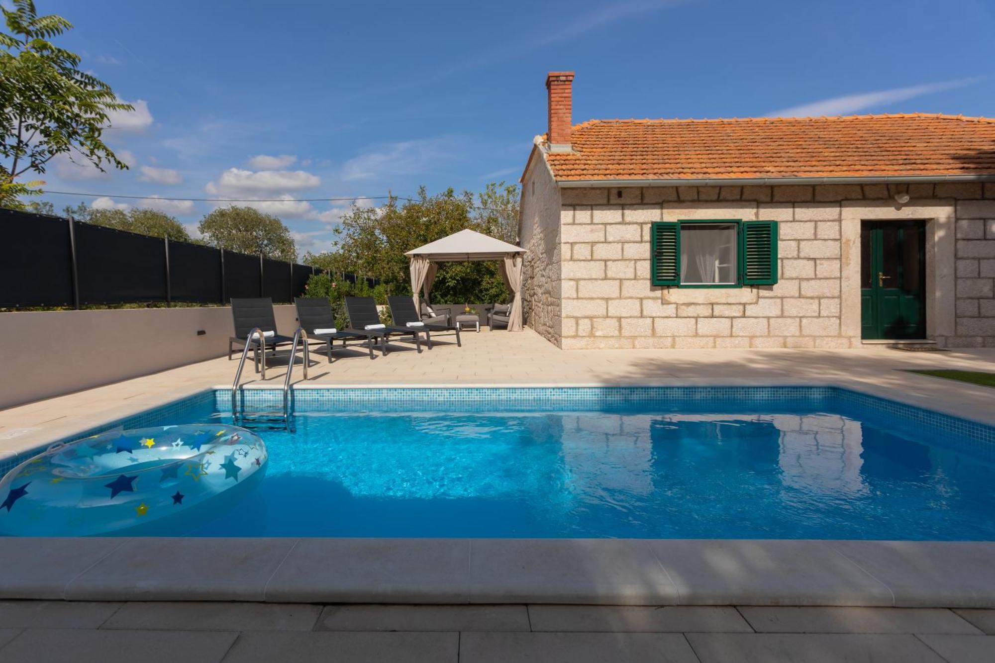 Experience Village Life - Jokini Dvori With Private Pool Pakovo Selo Buitenkant foto