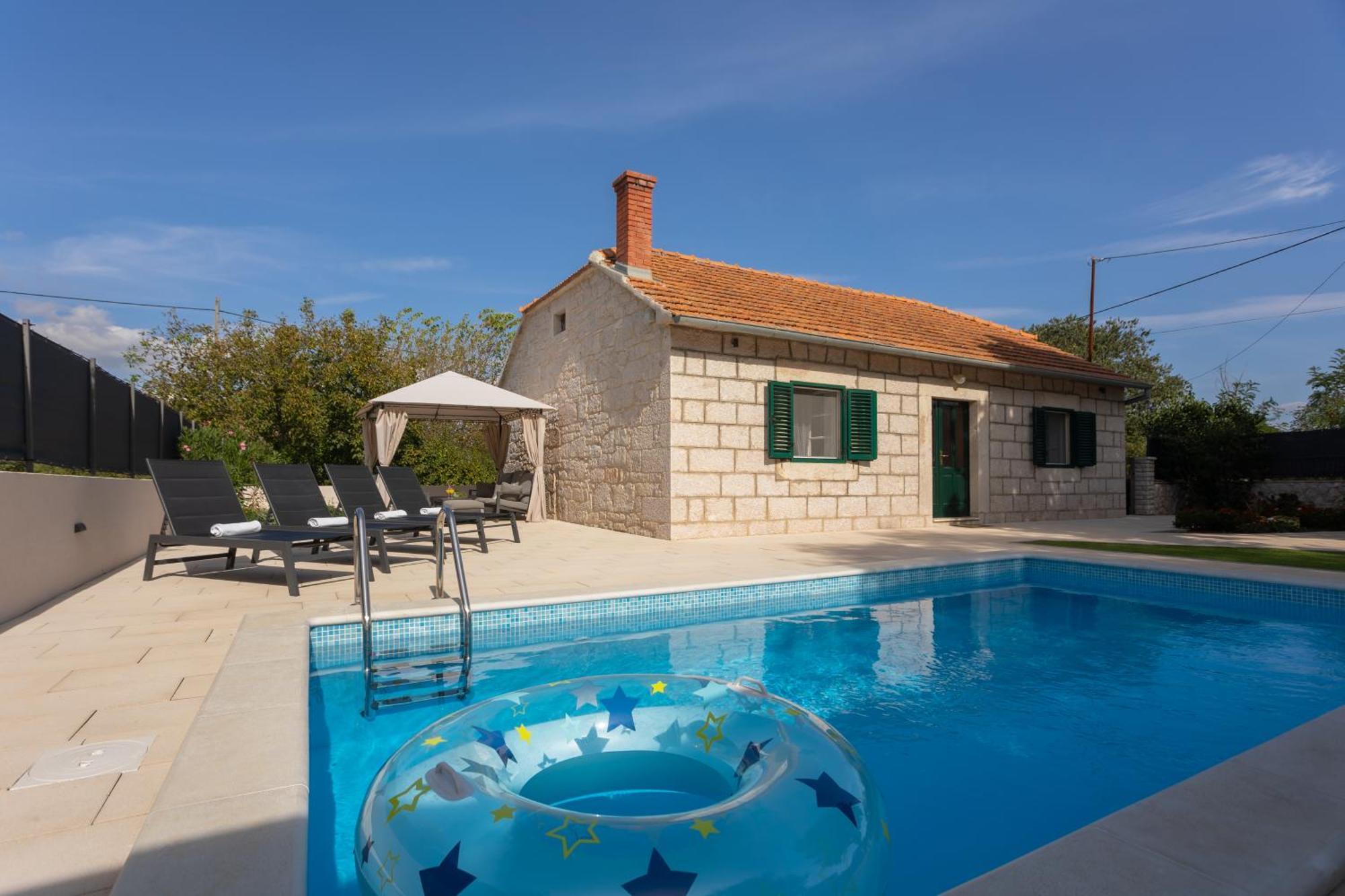 Experience Village Life - Jokini Dvori With Private Pool Pakovo Selo Buitenkant foto