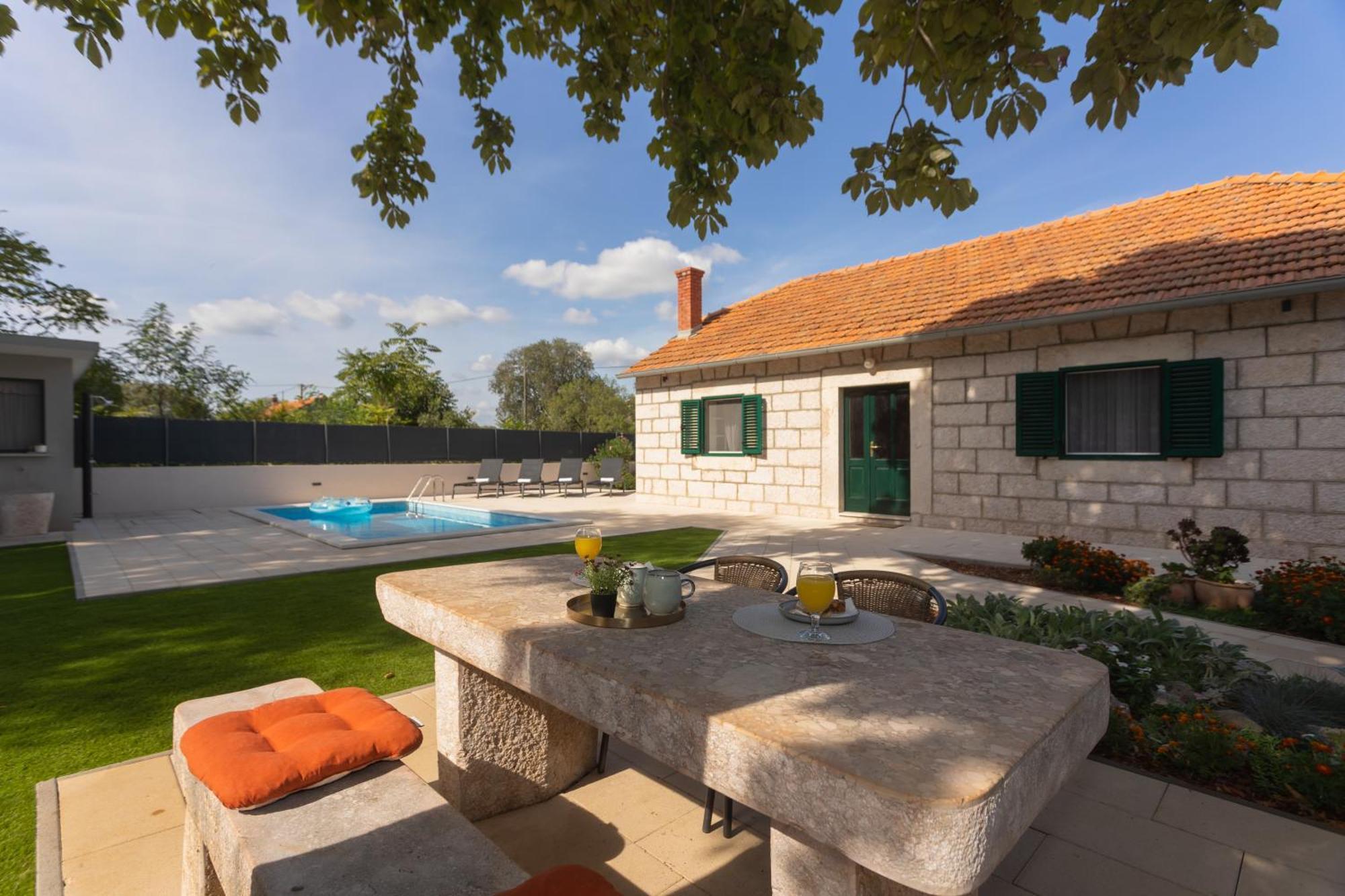 Experience Village Life - Jokini Dvori With Private Pool Pakovo Selo Buitenkant foto