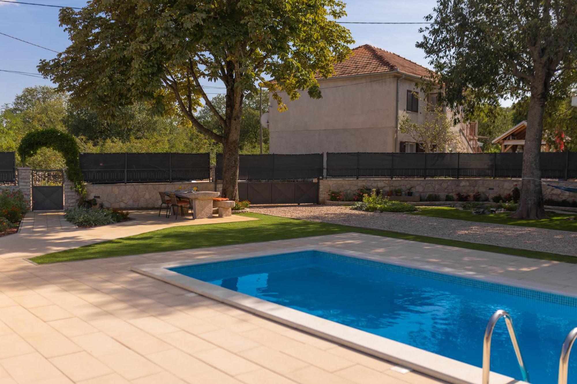 Experience Village Life - Jokini Dvori With Private Pool Pakovo Selo Buitenkant foto